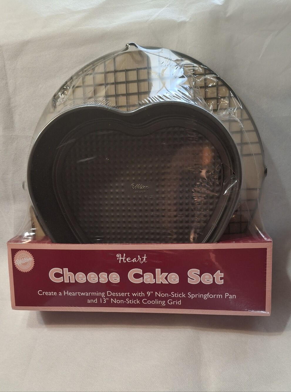 Wilton Y2K Cottagecore Heart Cheesecake Set